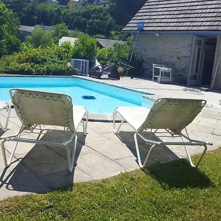 Villa Spacieuse Avec Piscine A Aspin-en-lavedan, Vue Montagne.